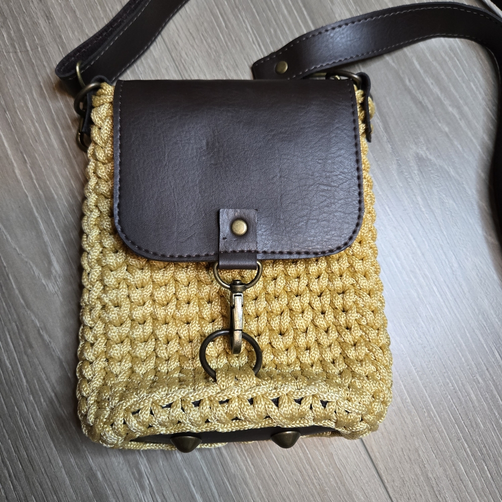 Croshet Style Crossbody Bag Brown - Picture 2 of 5
